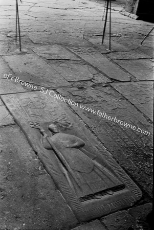 KILCOOLEY ABBEY ABBOTS' TOMB IN FLOOR